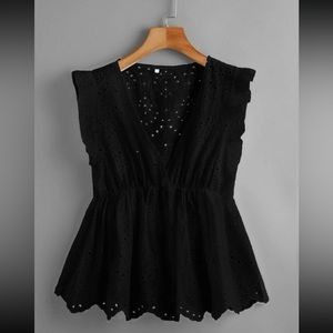 Black flowy top! (worn once)